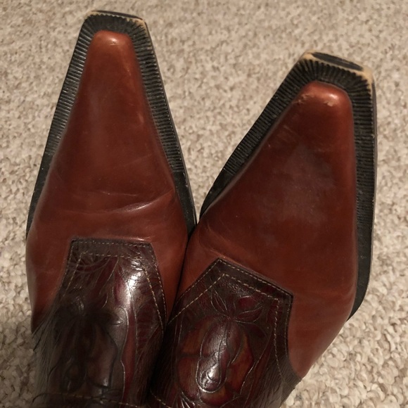 Shoes - Picture 3 of 4